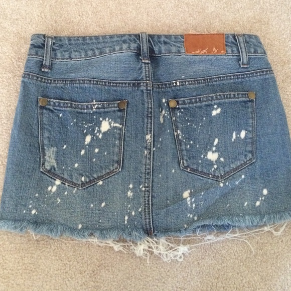 - Jean Skirt - Picture 3 of 3